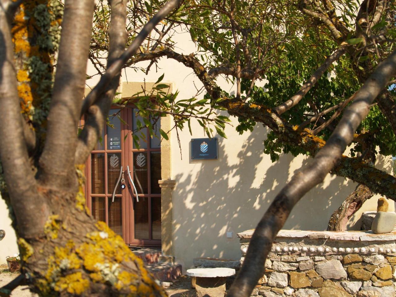 Donquihotel Chalet Karvounades Exterior foto